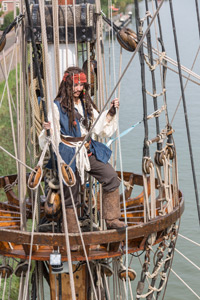 Jackie becomes Captain Jack Sparrow